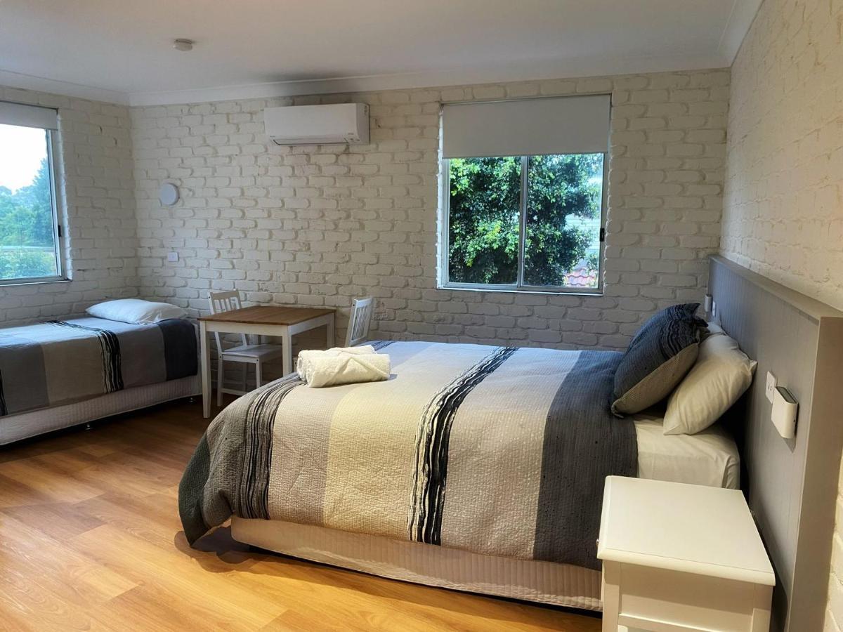 Bay House Motel Bateau Bay Buitenkant foto