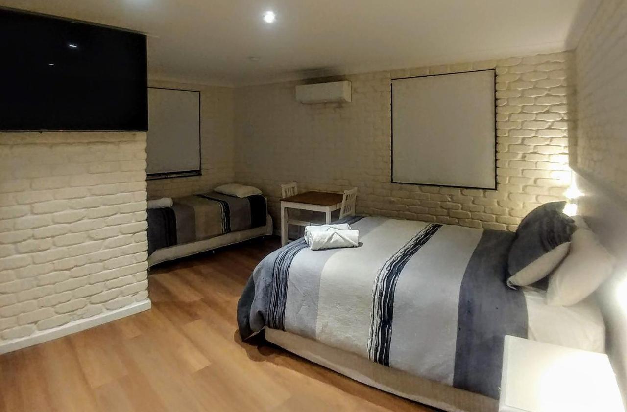 Bay House Motel Bateau Bay Buitenkant foto